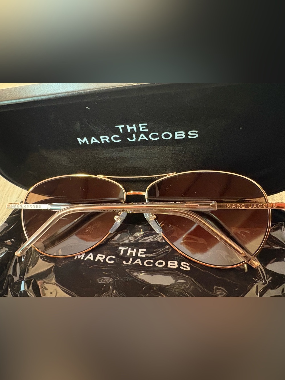 Marc Jacobs Aviator Sunglasses in Rose Gold with Dark Lenses - Picture 4 of 5